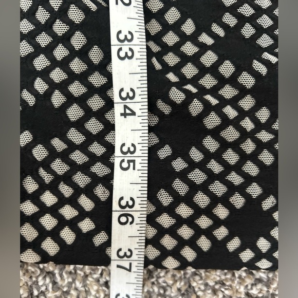 Vince Camuto Elegant black midi dress with square mesh cutout design size 6 - Picture 8 of 9